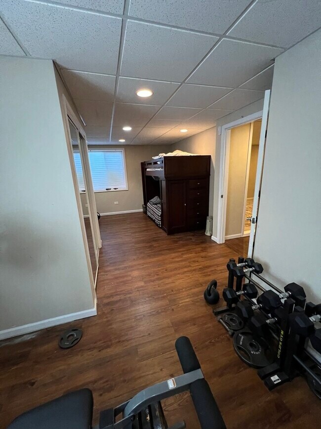 Building Photo - 9699 Fairfield Rd