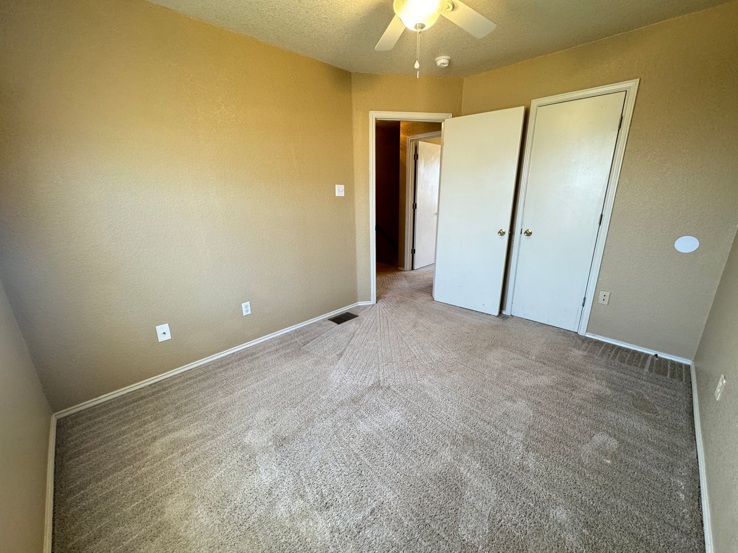 Building Photo - 1712 Old FM 440 Rd