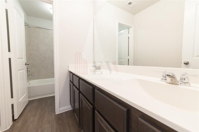 Building Photo - 2906 Orchid Ranch Dr
