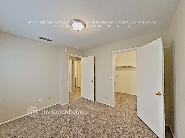 Building Photo - 9110 N 73rd Ln