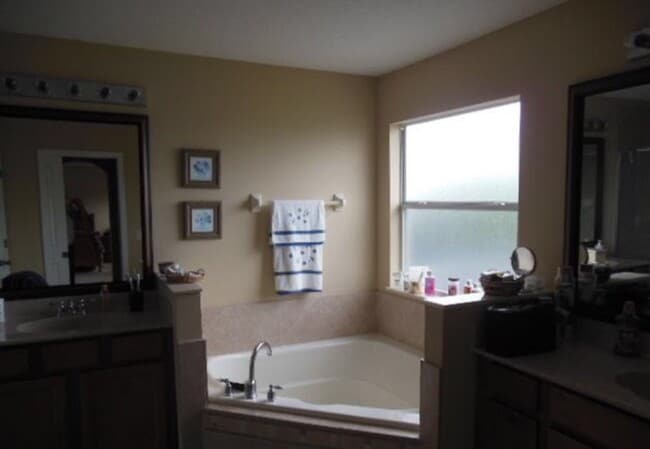 Building Photo - 7590 Brightwater Pl