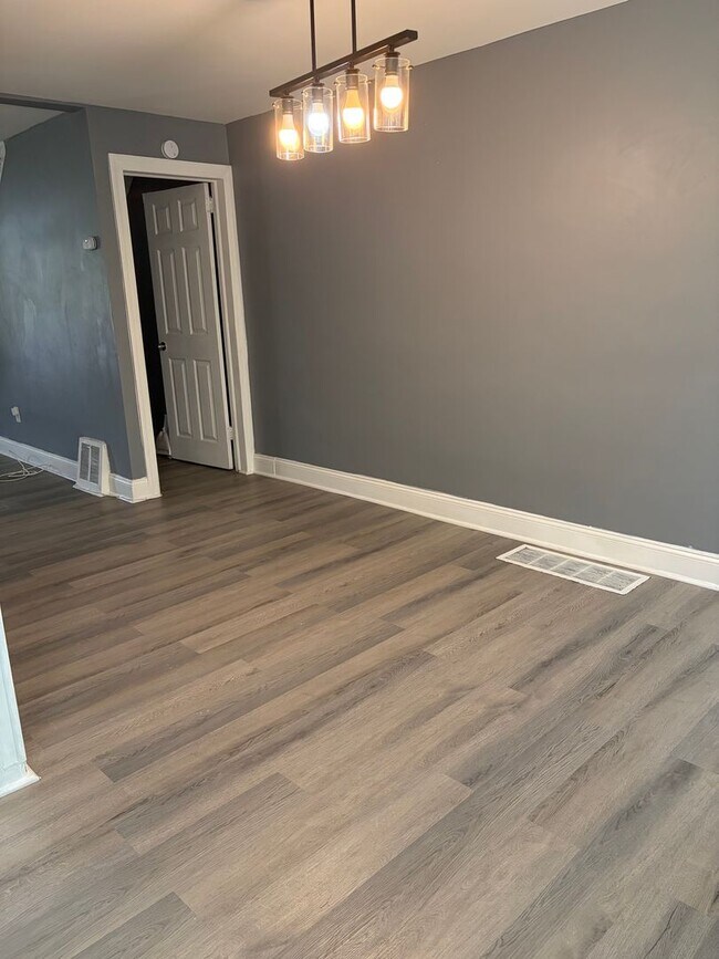 Building Photo - 306 Tribet Pl