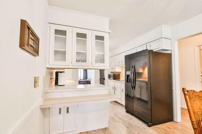 Building Photo - 5708 77th St