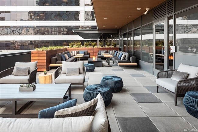 Building Photo - Spacious NW-Facing 1 Bed + Den, 1 Bath Luxury High-Rise Condo in Seattle's Denny Triangle – Nexus