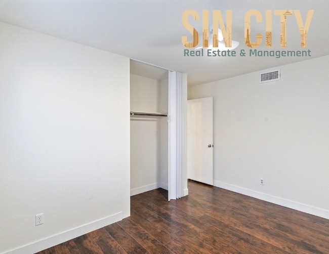 Building Photo - 2366 Aqua Vista Ave