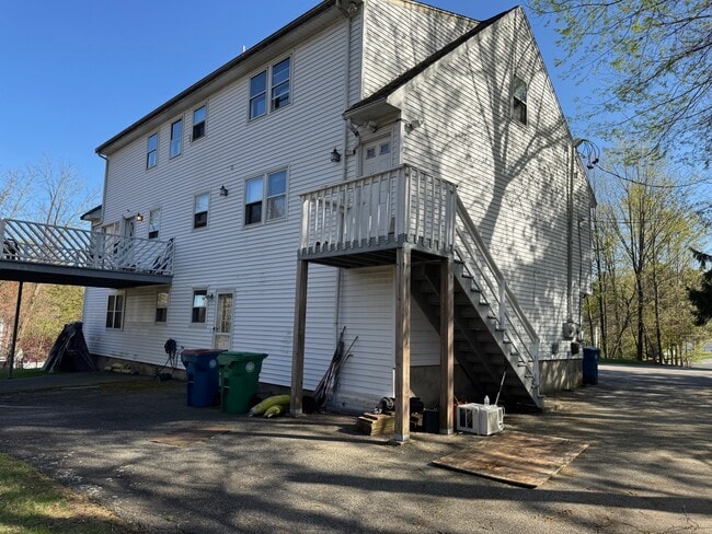 Building Photo - 85 Center St