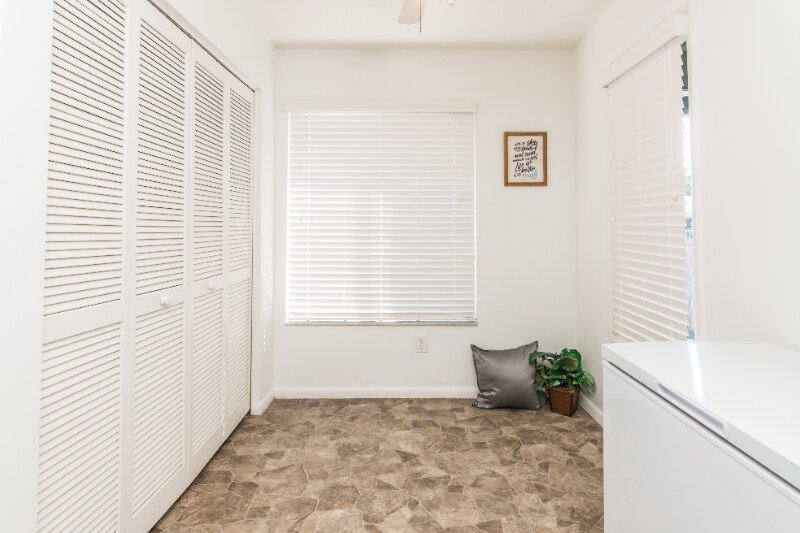 Building Photo - 210 Lemon Tree Ln