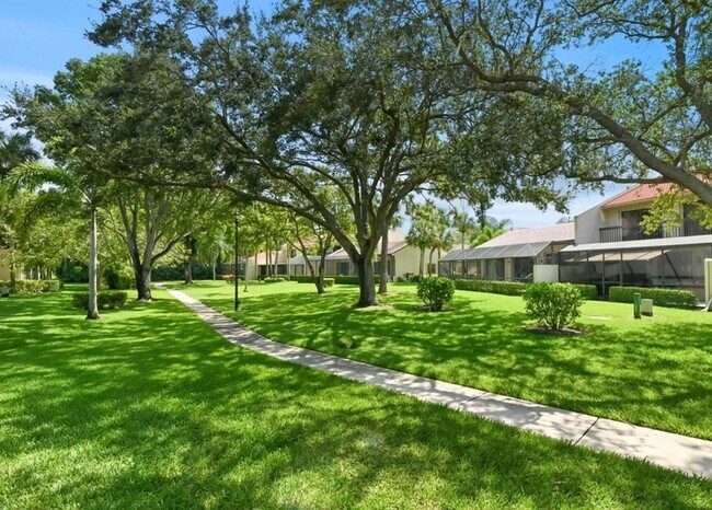 Building Photo - 819 Windermere Way