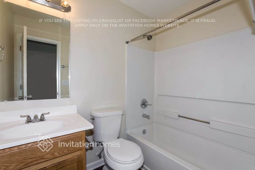 Building Photo - 5219 Grass Ridge Dr