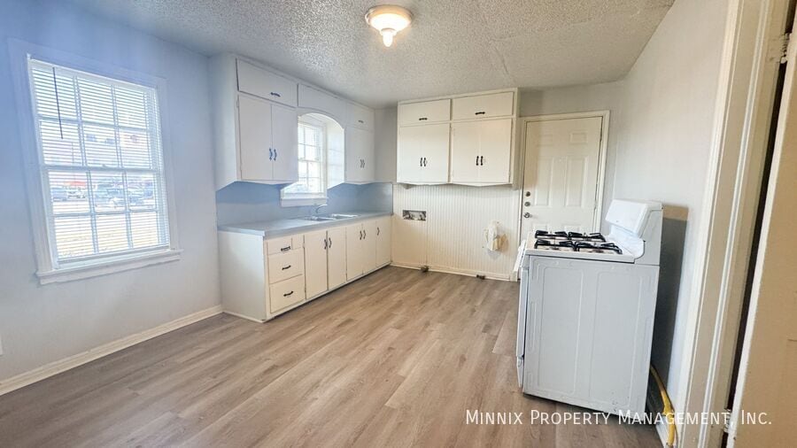 Building Photo - 2711 35th St