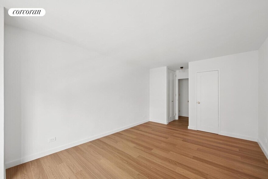 Building Photo - 501 E 87th St