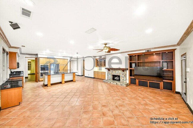 Building Photo - 1485 Clearview Cir