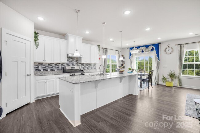 Building Photo - 7106 Waterwheel St SW