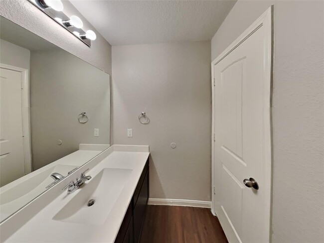 Building Photo - 7523 Merrylands Dr