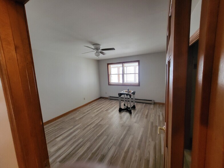 Building Photo - 26 Pearl Ln