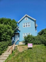 Building Photo - 1668 N Van Buren St