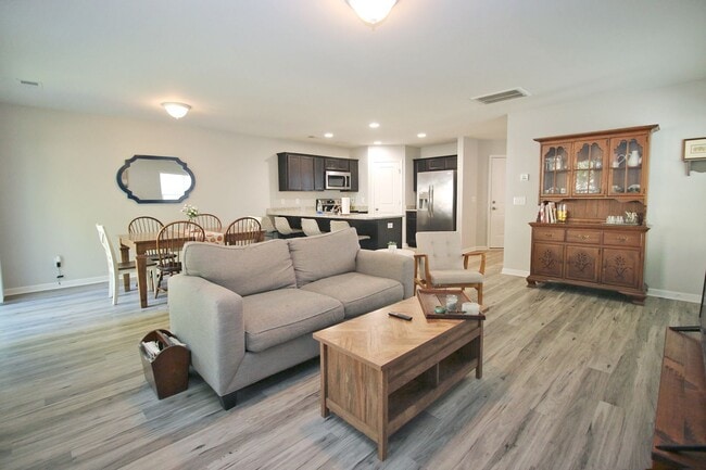 Building Photo - Craftsman Style 3BR 2.5BA for rent!