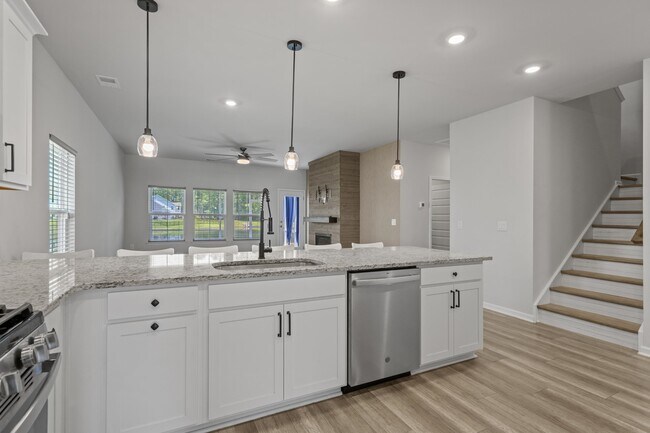 Building Photo - 135 Empyrean Cir