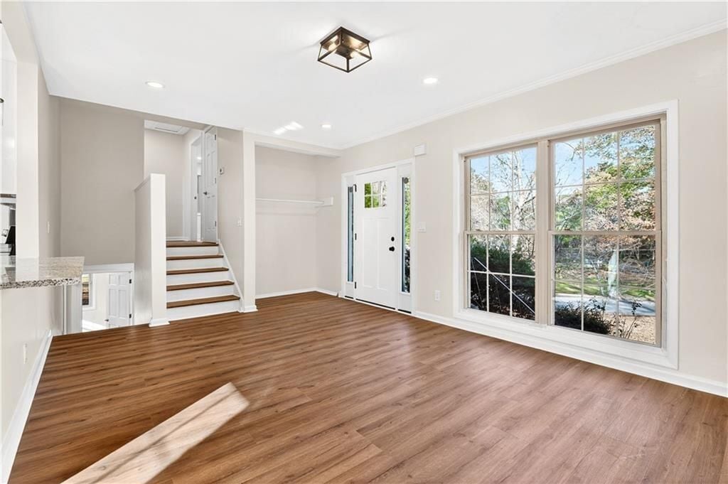 Building Photo - 2918 Highland Dr SE