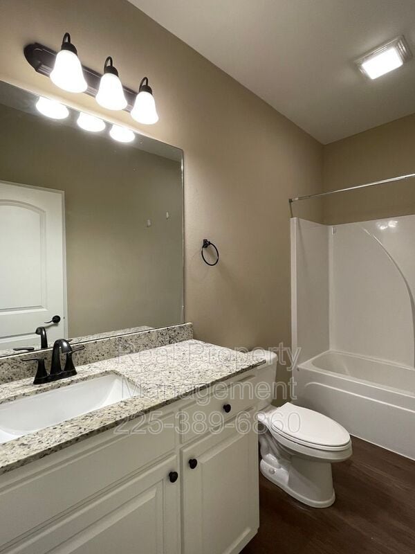 Building Photo - 17414 Berkshire Dr