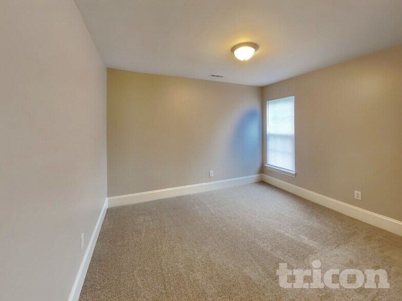 Building Photo - 2755 Gusty Ln