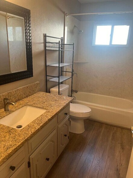 Building Photo - 3421 Serpentine Dr