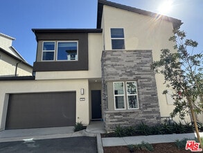 Building Photo - 406 Clipper