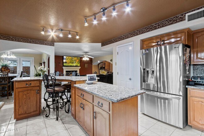 Building Photo - 1984 Paseo Granada Ln