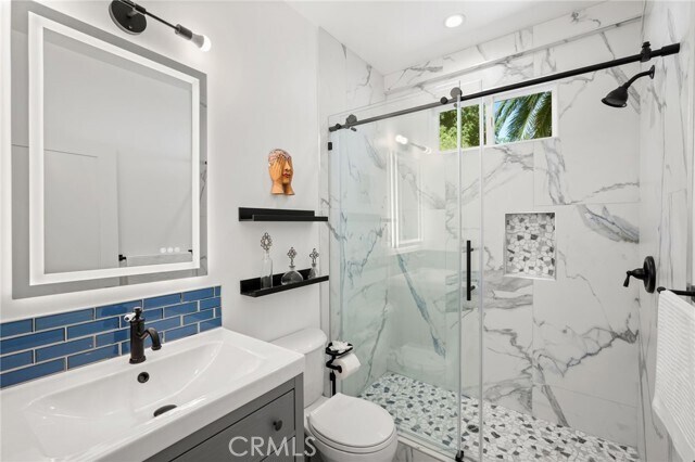 Building Photo - 2258 Helios Dr