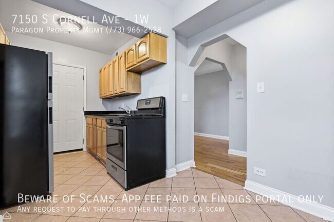 Building Photo - 7150 S Cornell Ave