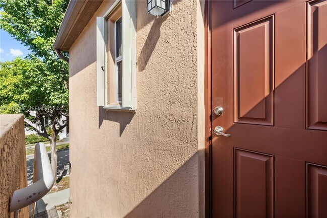 Building Photo - 9301 SW 171st Ct