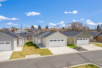 Building Photo - Home for Rent in Gated Community