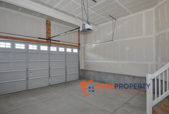 Building Photo - 1748 N 3720 W