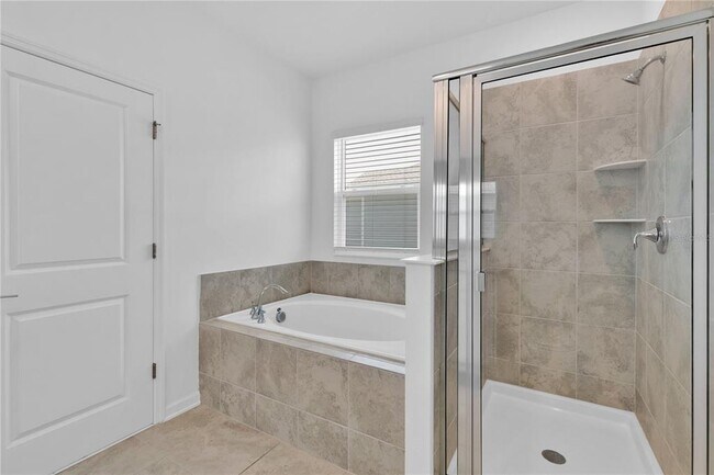Building Photo - 6452 Sprucepine Ln