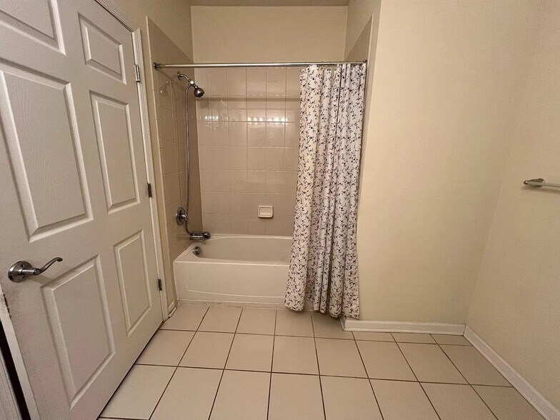 Building Photo - 1314 Sierra Dr