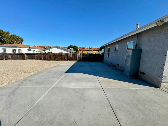 Building Photo - El Cajon 4 Bedroom/1 Bath with Huge Lot fo...