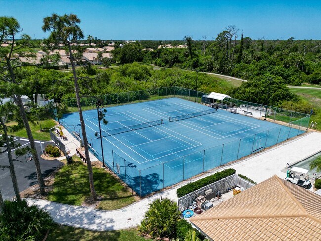 Building Photo - "Charming Englewood Gem: 2 Beds, 2 Baths in Oyster Creek Gated Golf Community