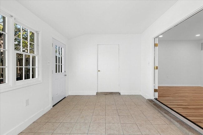 Building Photo - 239 Nottoway St SE