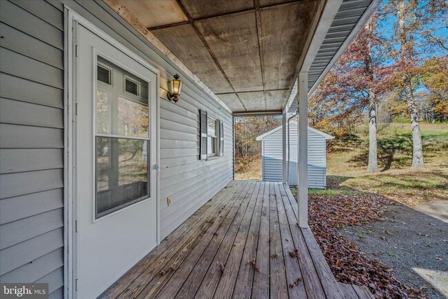 Building Photo - 438 Gloyd Ln