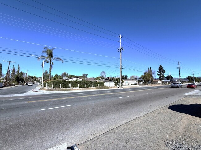 Building Photo - 451 E Lincoln Ave