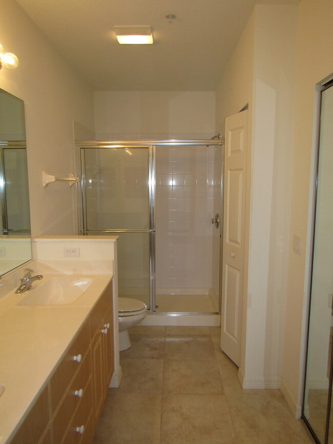 Building Photo - 868 Saranac Lake Dr