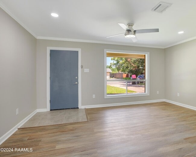 Building Photo - 113 Montgomery Dr