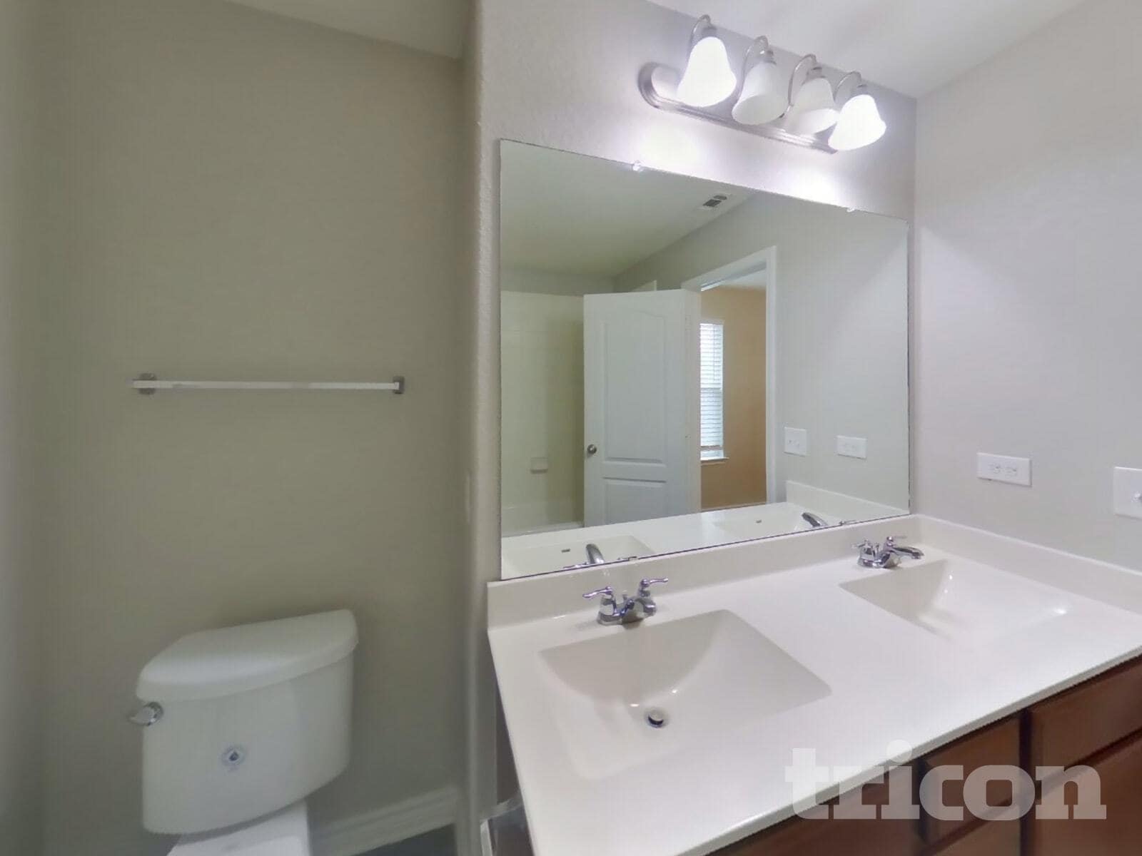 Building Photo - 15307 Delta Pt