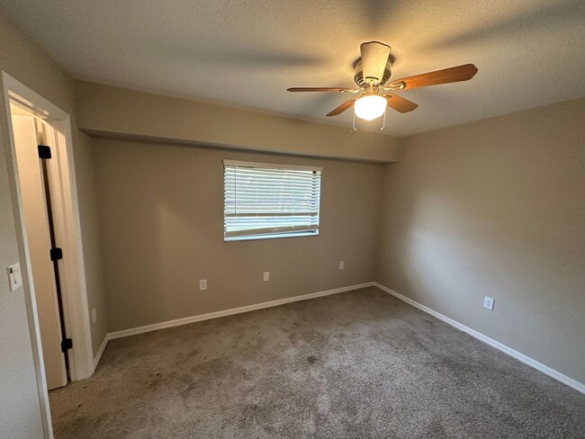 Building Photo - Newly Remodeled 3 Bedroom 2 Bath with Pool...