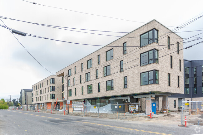 Building Photo - Renaissance Commons