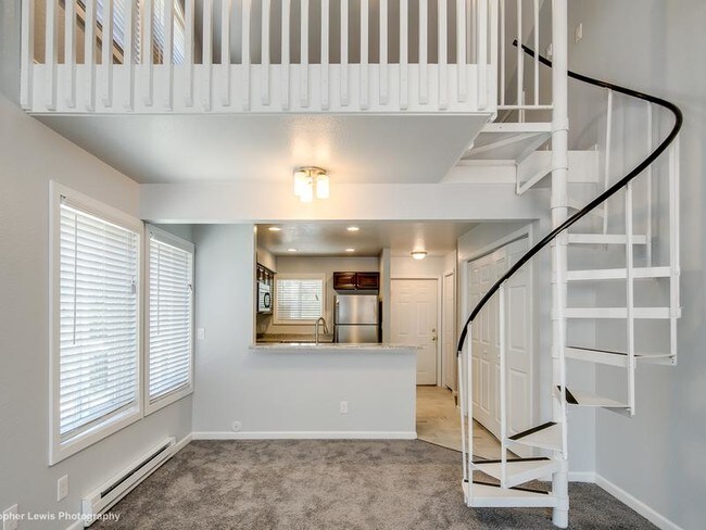 Building Photo - 1140 Poplar Ave