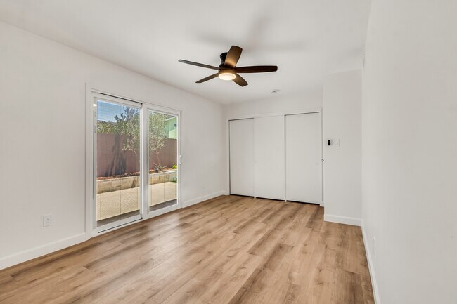 Building Photo - 4820 Cobb Dr