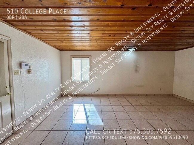 Building Photo - 510 College Pl