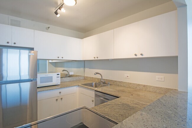 Building Photo - 3660 N Lake Shore Dr