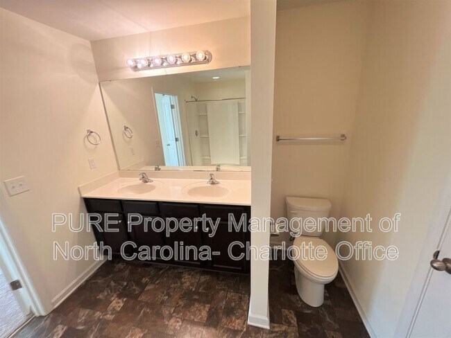 Building Photo - 7627 Galvin St